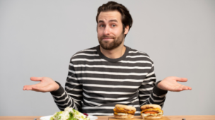 Comer e deitar engorda: Mito ou verdade?